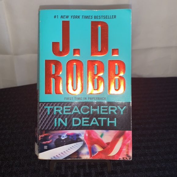 TREACHERY IN DEATH By J D Robb Paperback 372 Pages EUC - Picture 7 of 7